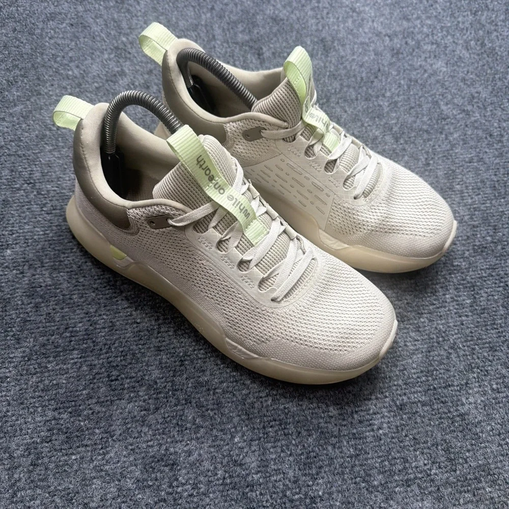 While on Earth Move Trainer Shoes Lace Up Low Top Athletic Sneakers M 6.5 W's 8